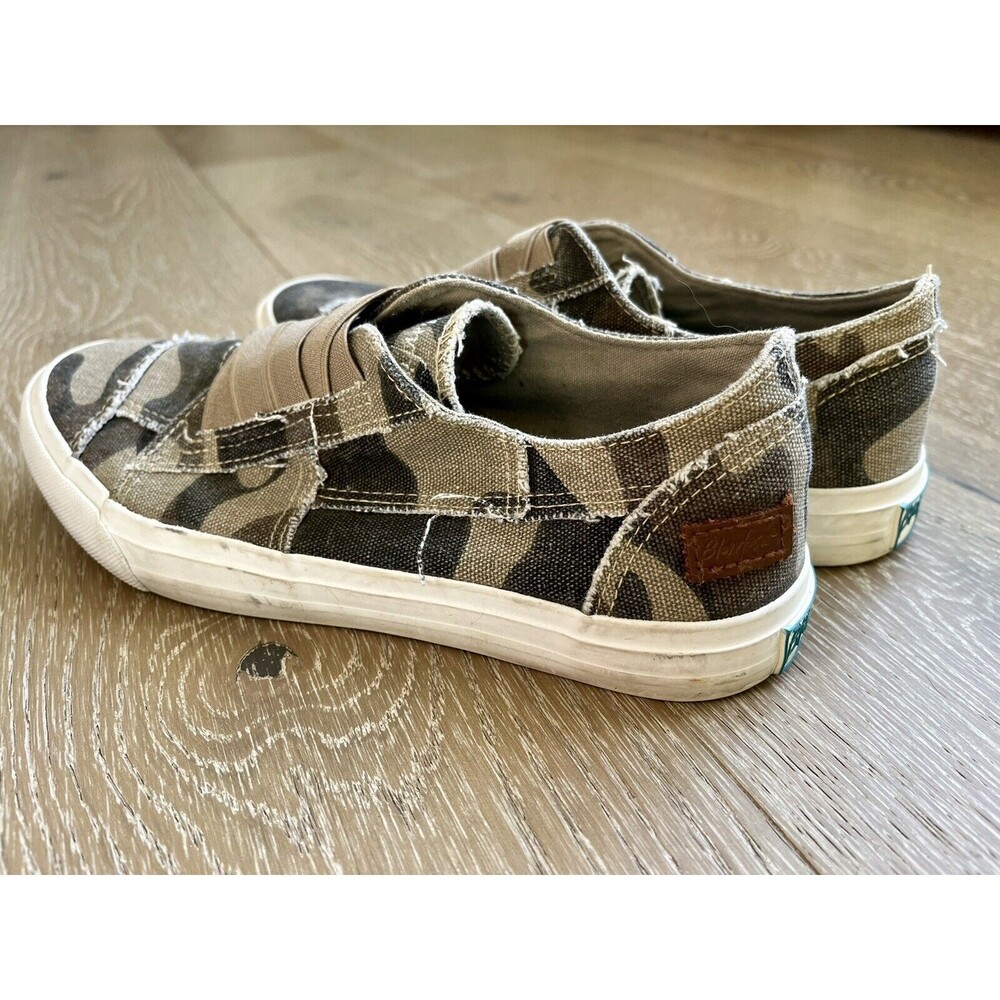 Women's Blowfish Malibu Play Camouflage Camo Sneakers Shoes Size 8-8.5